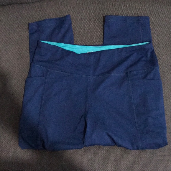 Marika Sport Crop Leggins - Picture 2 of 5